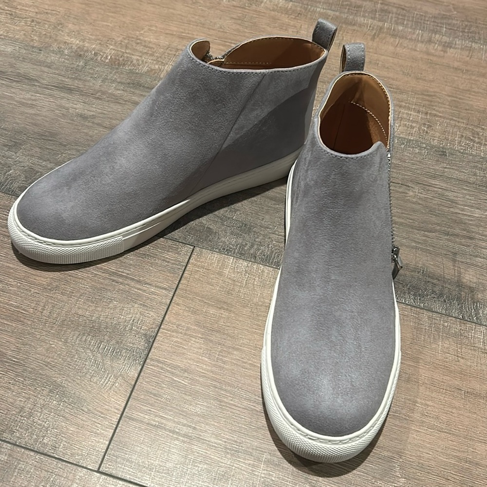 NEW!! JCrew Sneakers size 9